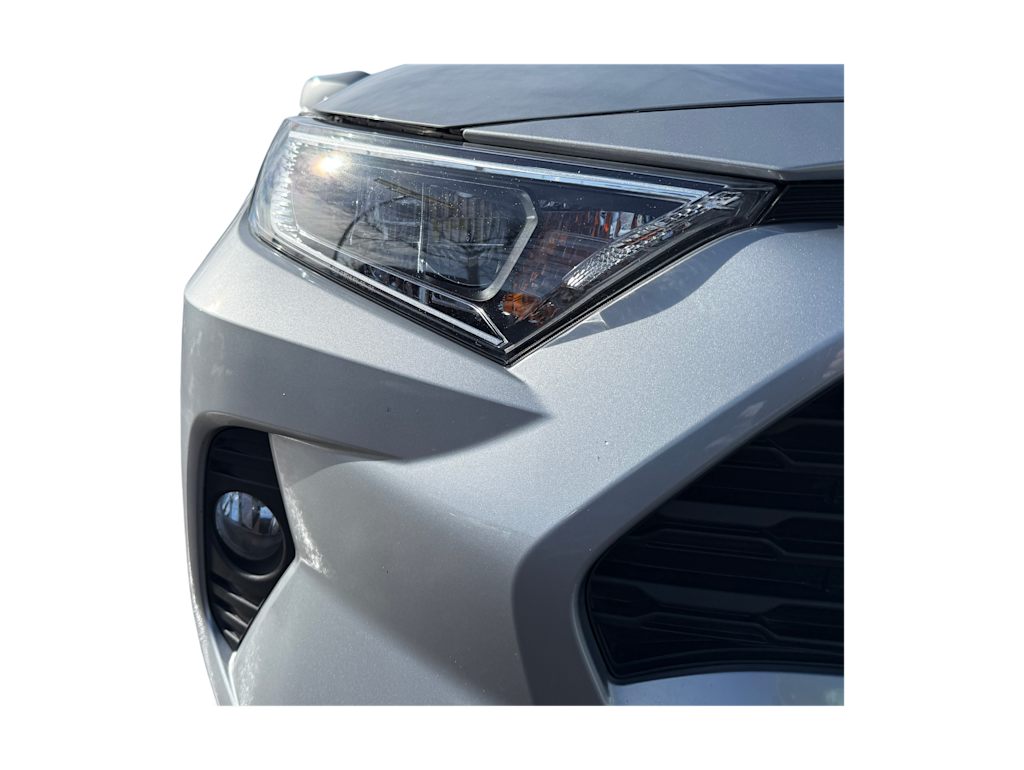 2019 Toyota RAV4 XLE 3