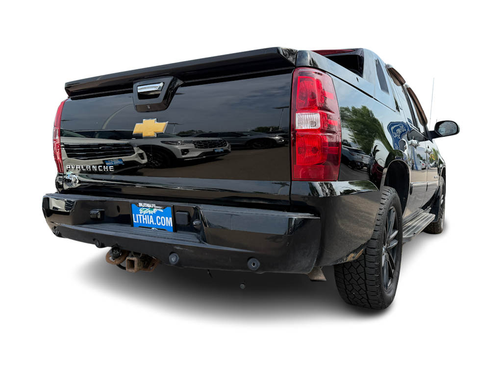 Thumbnail: 2012 Chevrolet Avalanche 1500 - 18