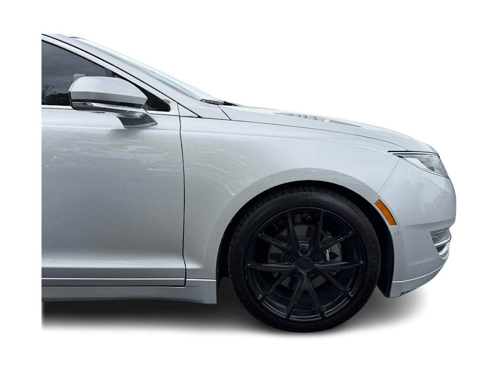 Thumbnail: 2016 Lincoln MKZ - 17
