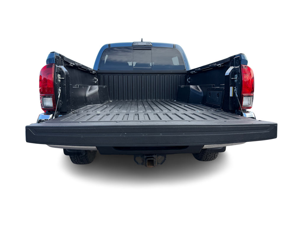 Thumbnail: 2019 Toyota Tacoma - 16