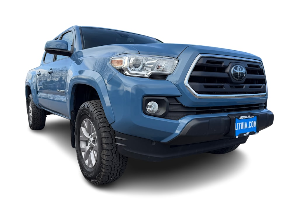 Thumbnail: 2019 Toyota Tacoma - 4