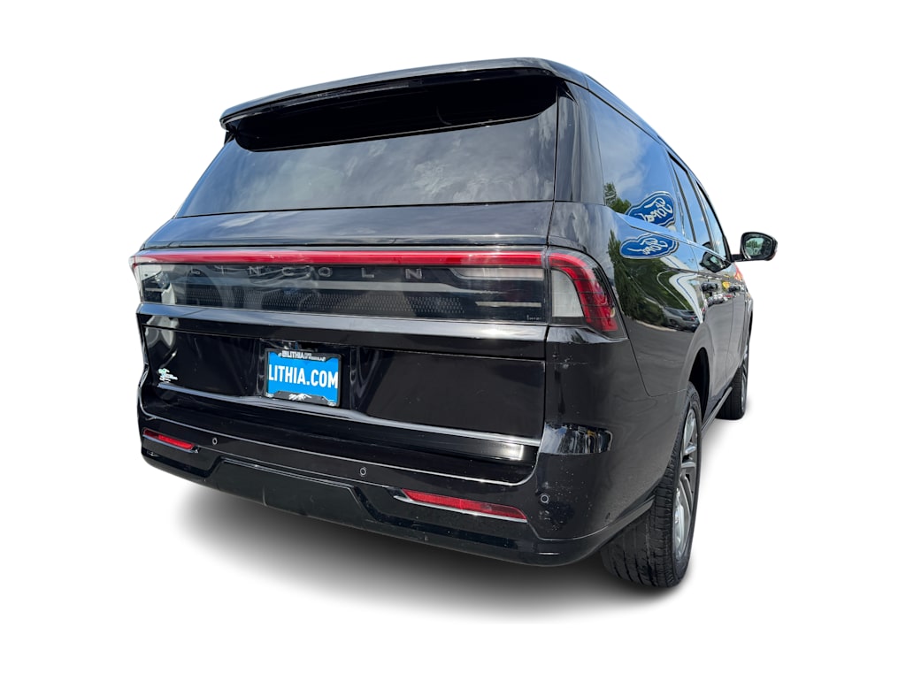 Thumbnail: 2025 Lincoln Navigator - 18