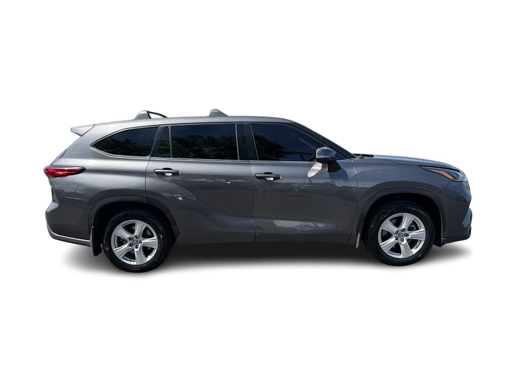 Thumbnail: 2021 Toyota Highlander - 18