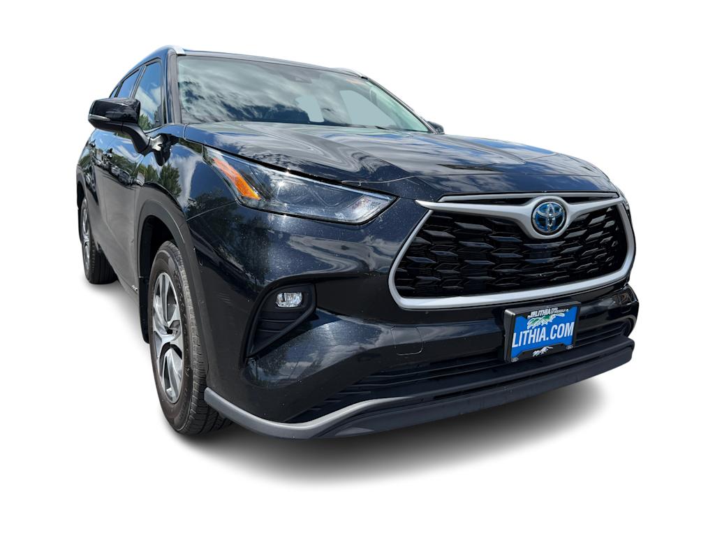 Thumbnail: 2022 Toyota Highlander - 3