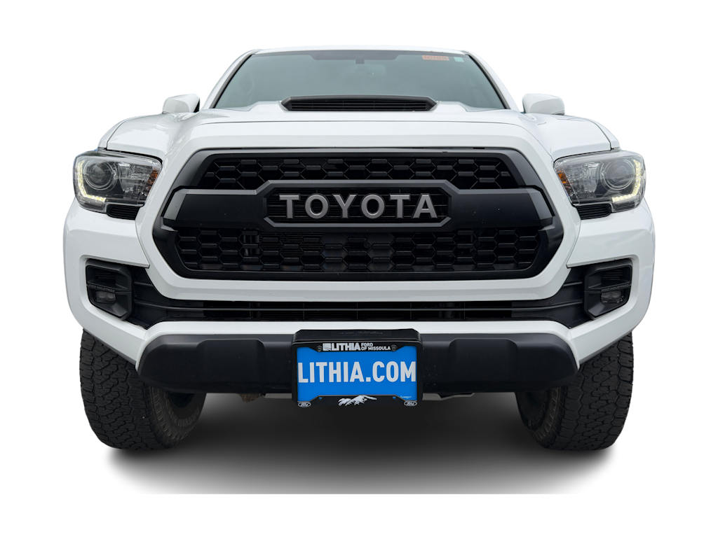 Thumbnail: 2017 Toyota Tacoma - 4