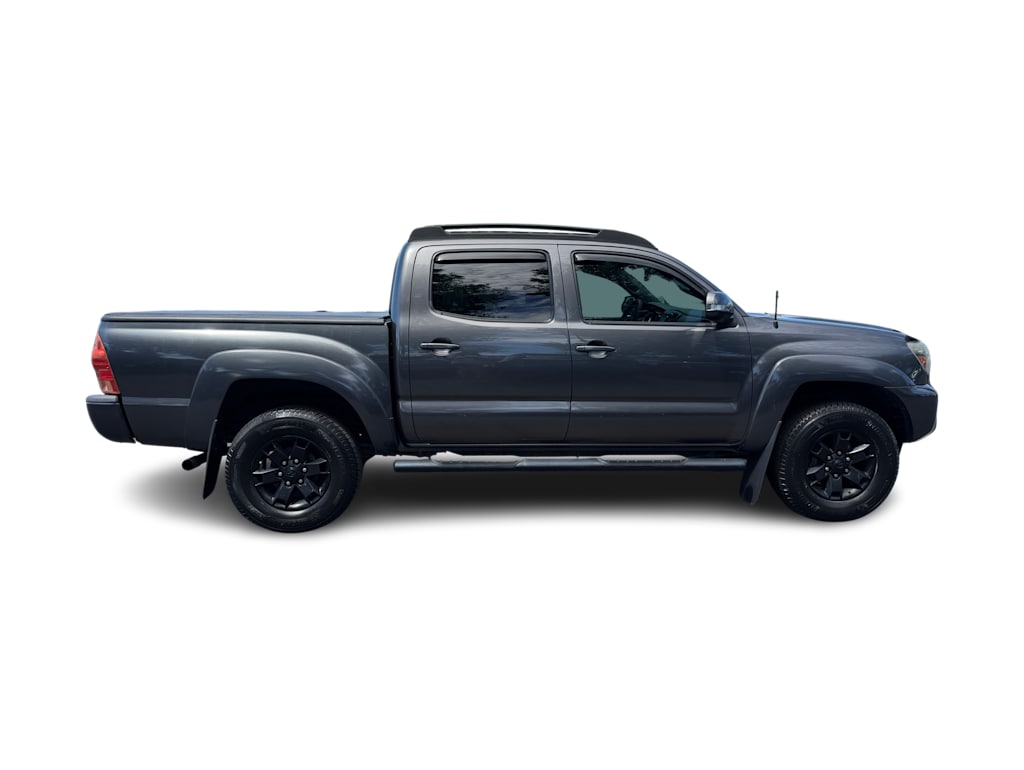 Thumbnail: 2015 Toyota Tacoma - 19
