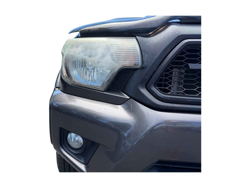Thumbnail: 2015 Toyota Tacoma - 3