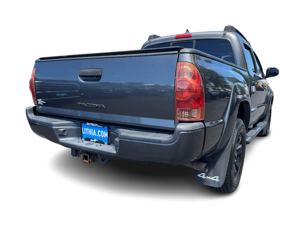 Thumbnail: 2015 Toyota Tacoma - 20