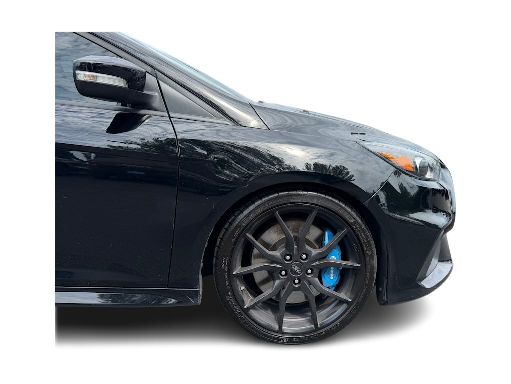 Thumbnail: 2016 Ford Focus - 18