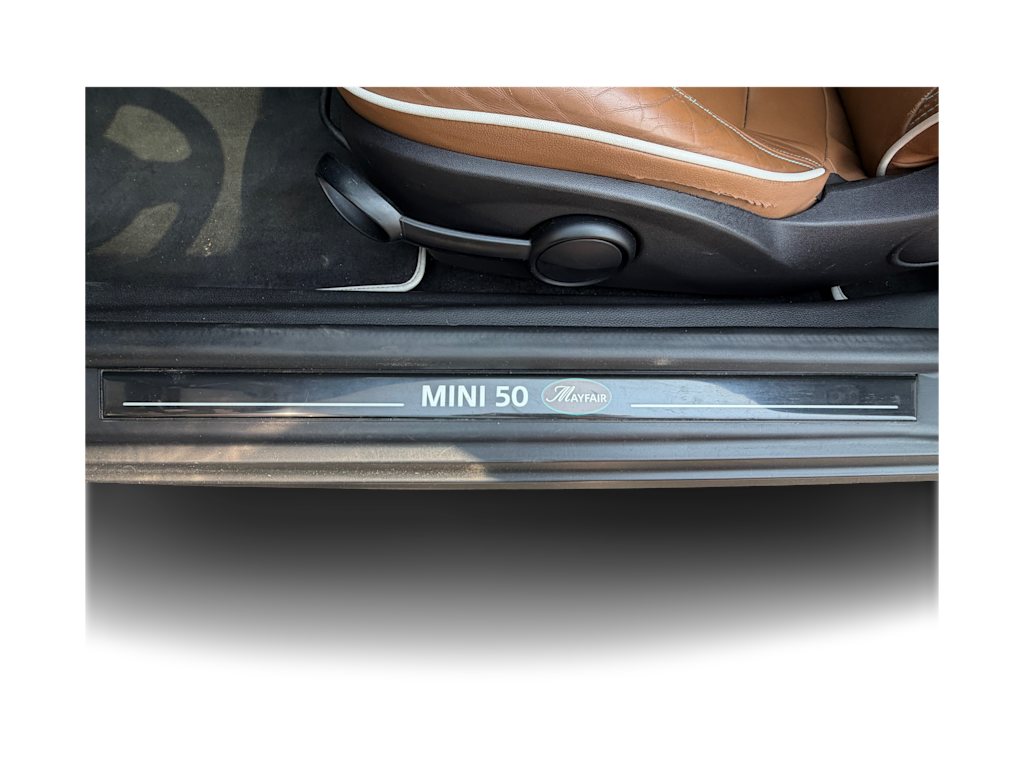 Thumbnail: 2010 MINI Cooper - 13