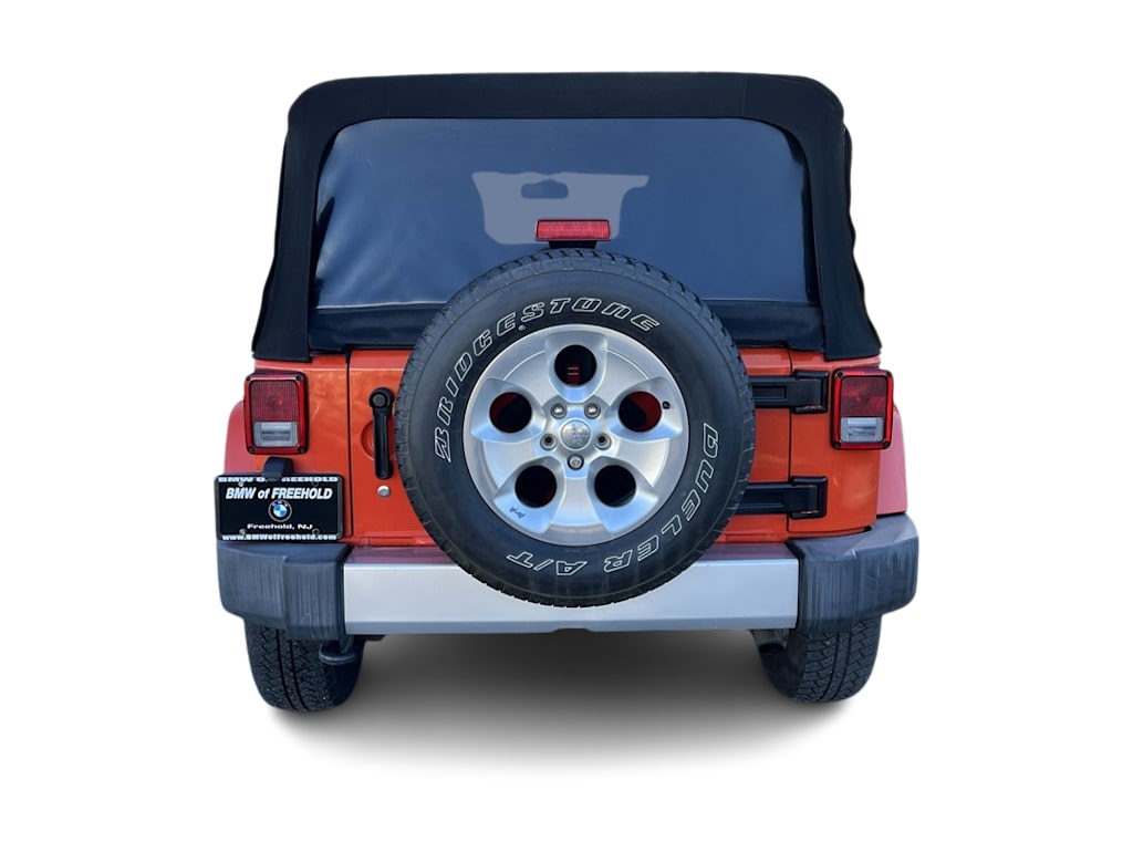 2015 Jeep Wrangler Unlimited Sahara 5