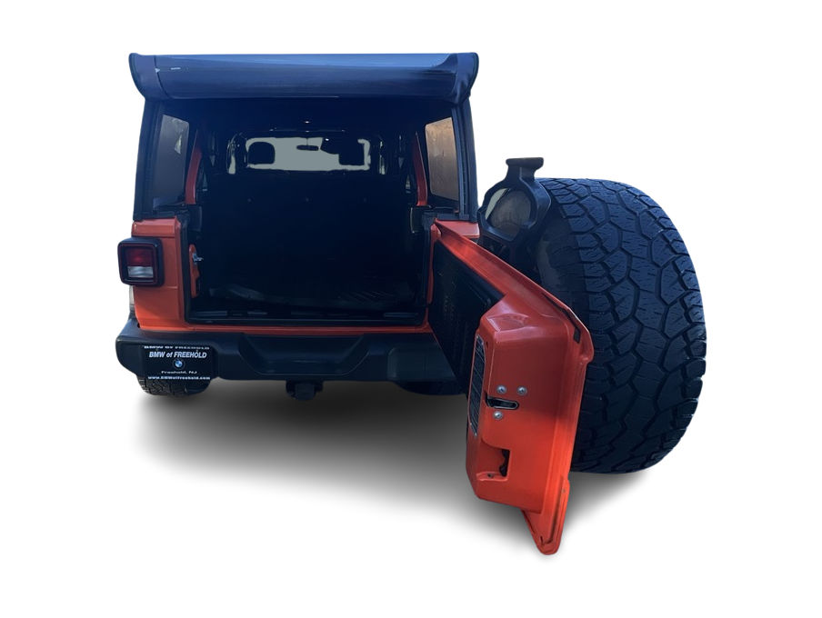 Thumbnail: 2018 Jeep Wrangler - 16