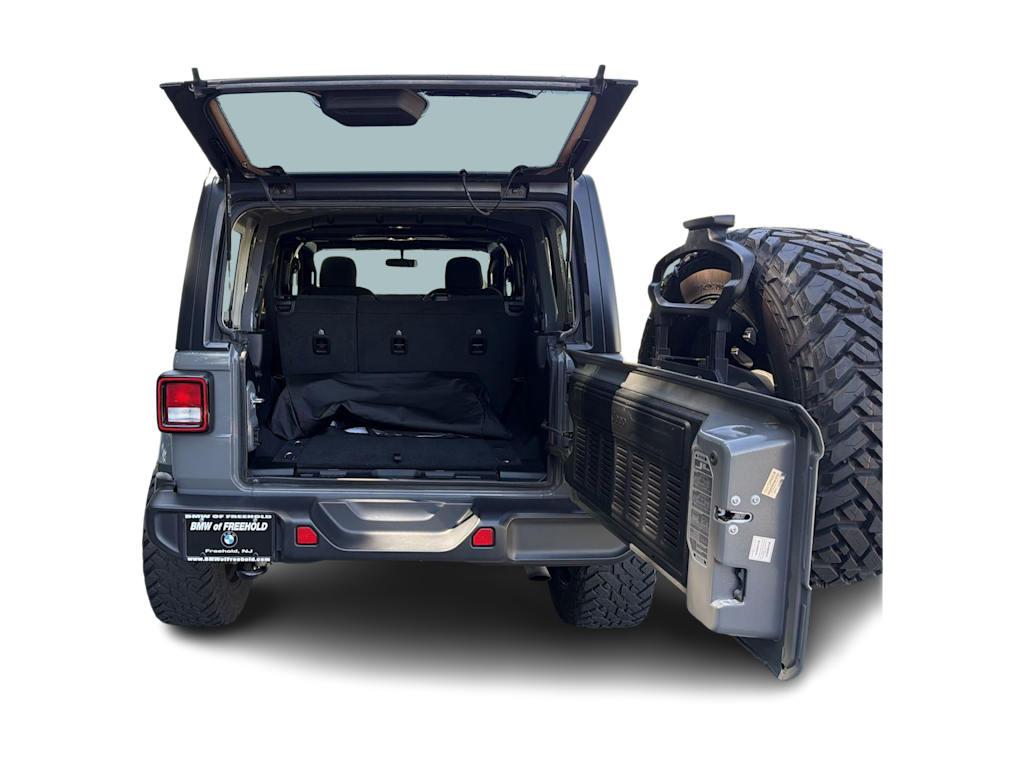 Thumbnail: 2021 Jeep Wrangler - 17