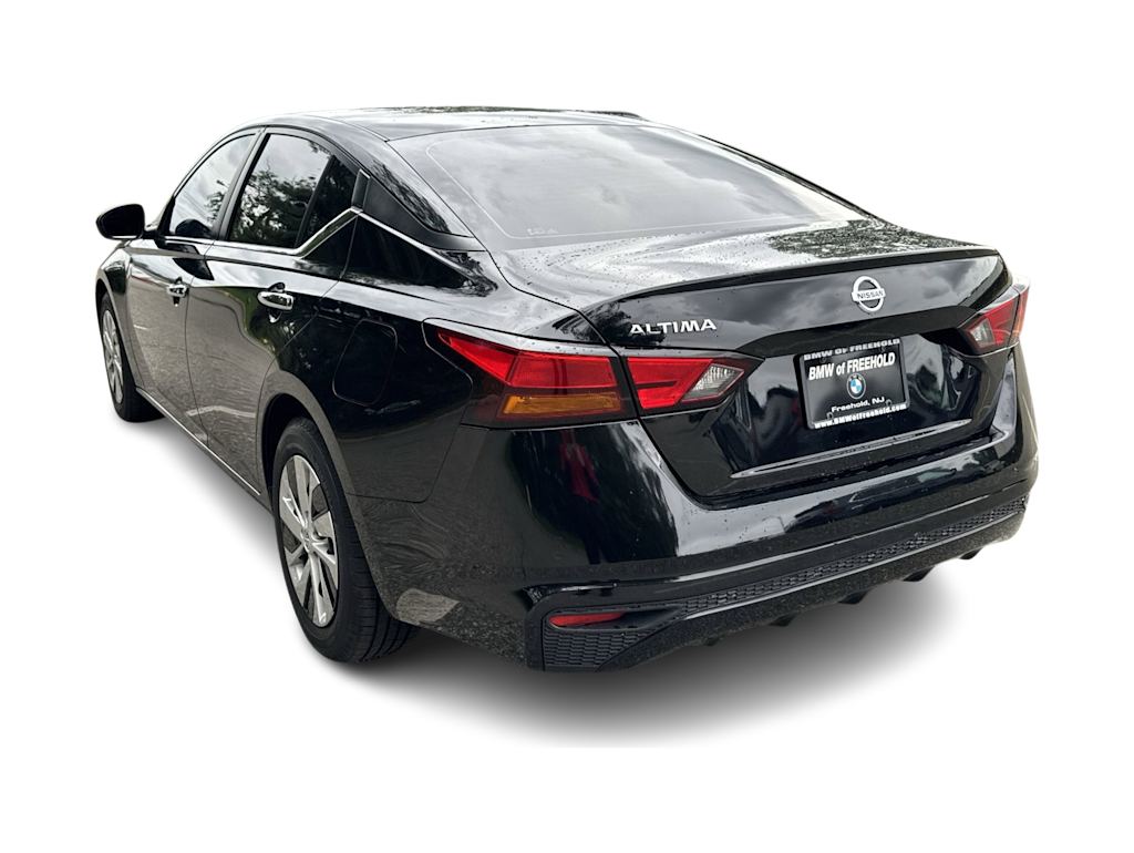 Thumbnail: 2022 Nissan Altima - 4