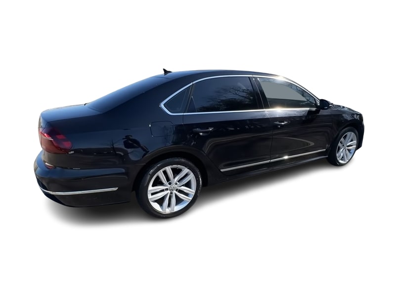 2018 Volkswagen Passat SEL 5