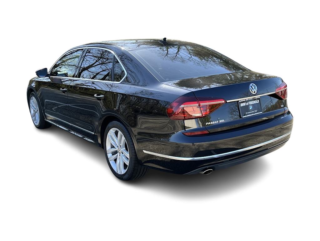 2018 Volkswagen Passat SEL 4