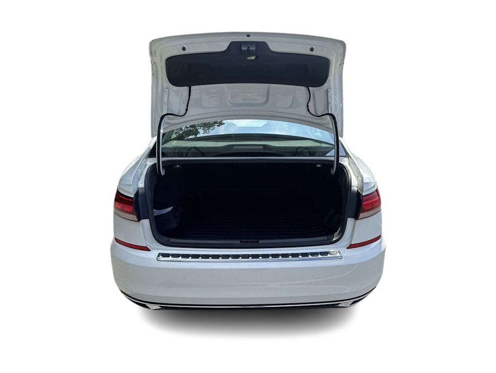 Thumbnail: 2021 Volkswagen Passat - 17
