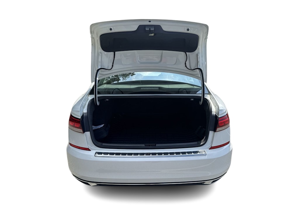 Thumbnail: 2021 Volkswagen Passat - 17