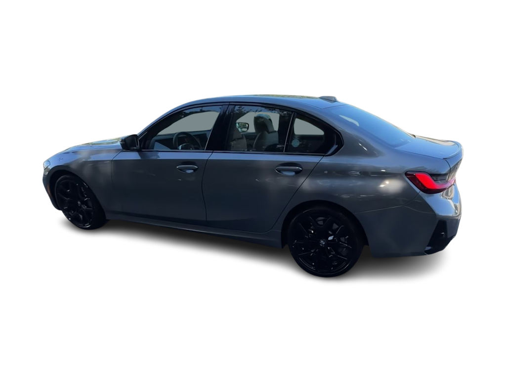 Thumbnail: 2026 BMW 3 Series - 3