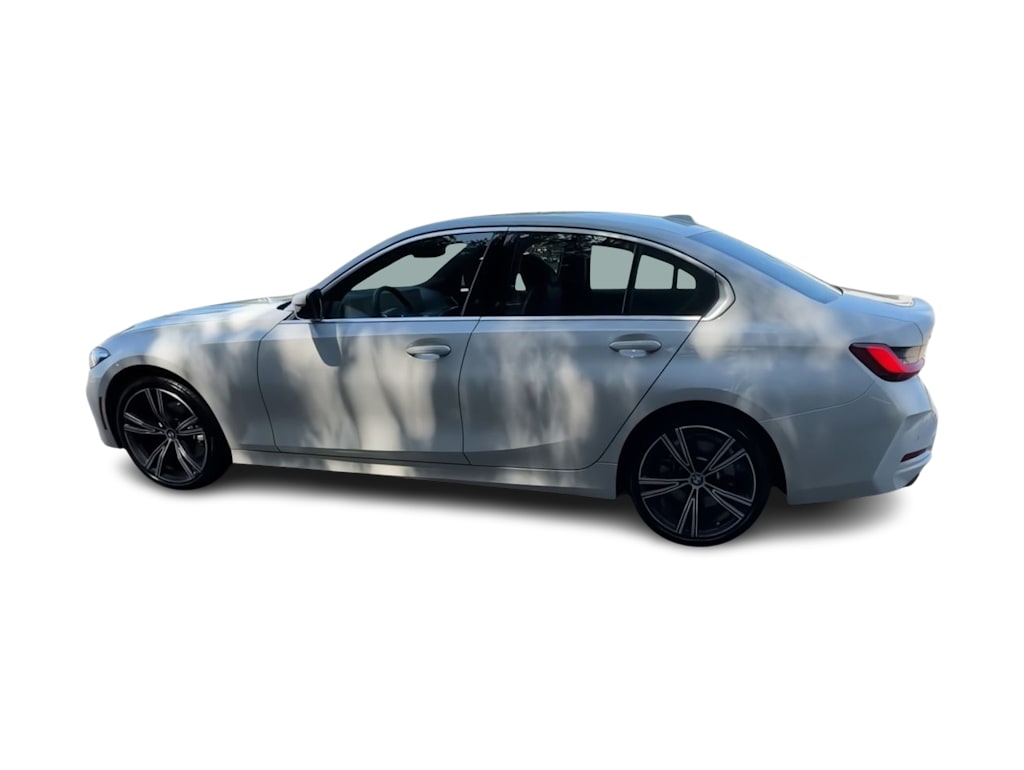 Thumbnail: 2024 BMW 3 Series - 3