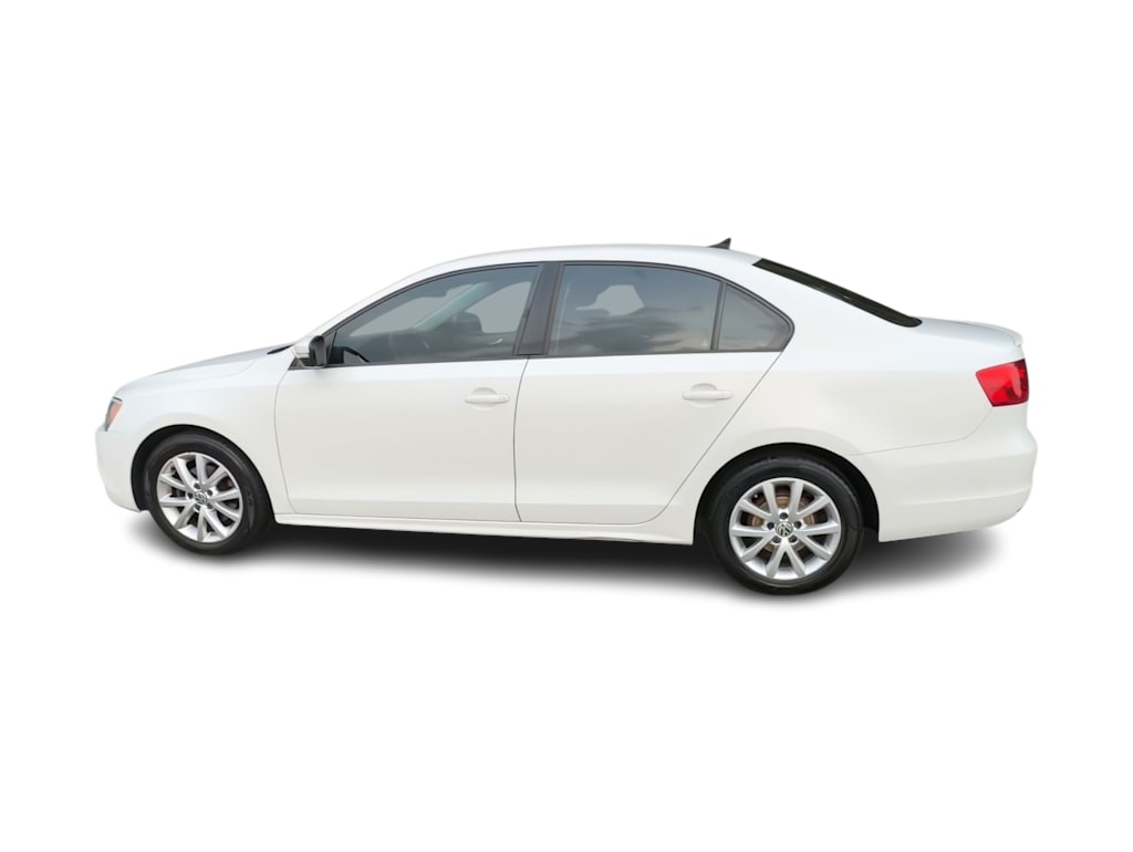 Thumbnail: 2011 Volkswagen Jetta - 3