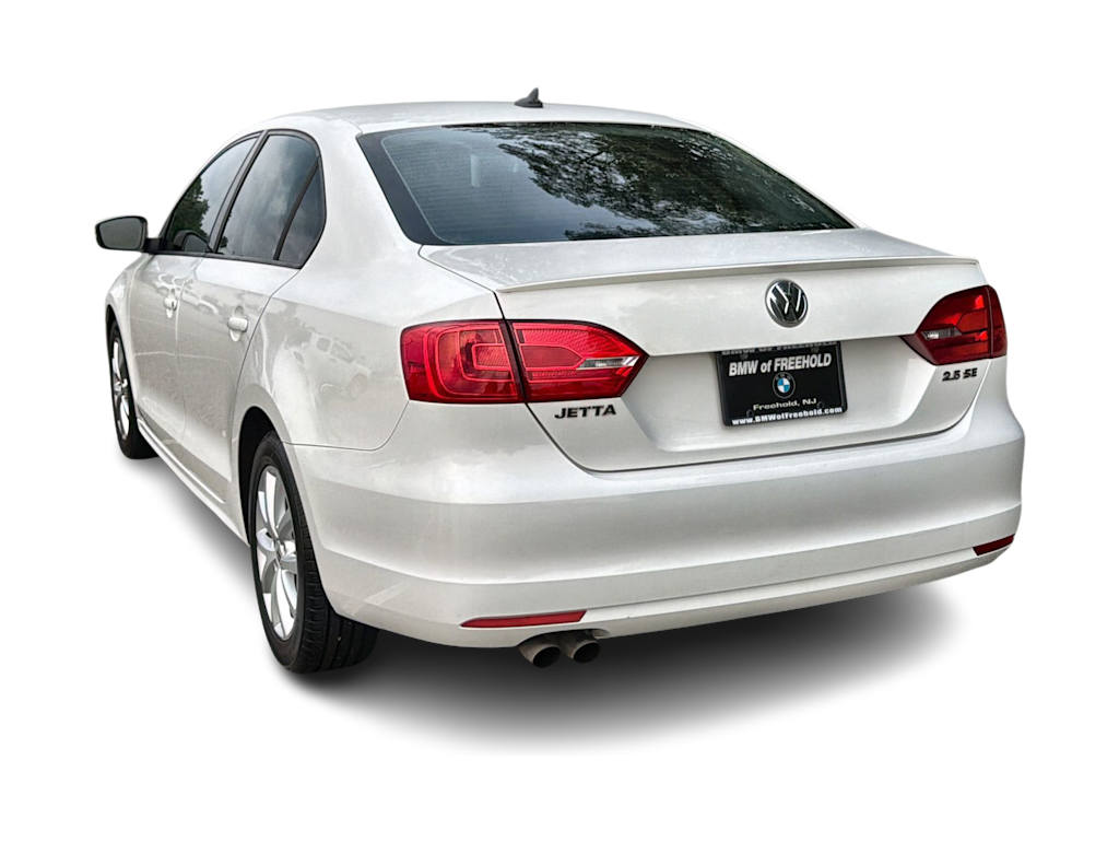 Thumbnail: 2011 Volkswagen Jetta - 4