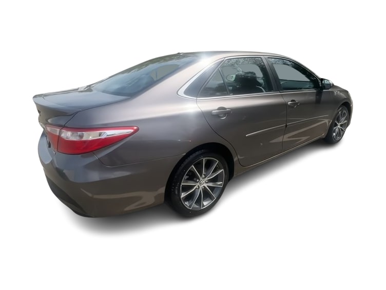 2015 Toyota Camry XSE 21