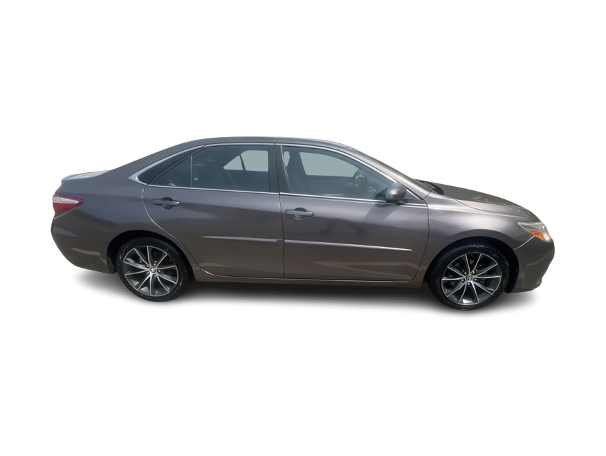 2015 Toyota Camry XSE 22