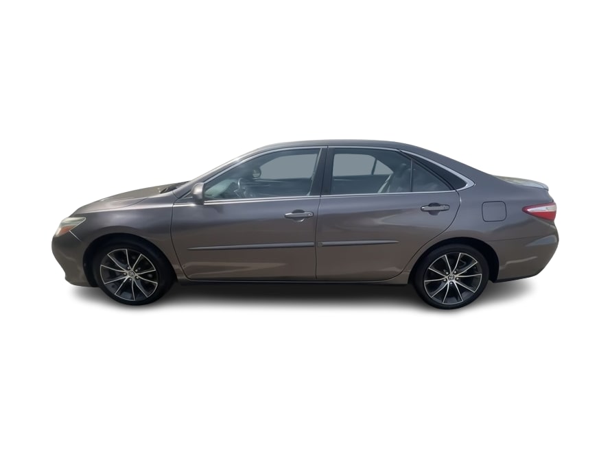 2015 Toyota Camry XSE 3