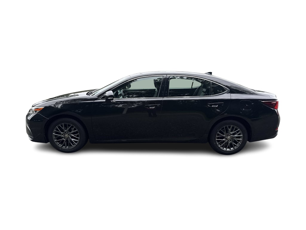 Thumbnail: 2018 Lexus ES - 3
