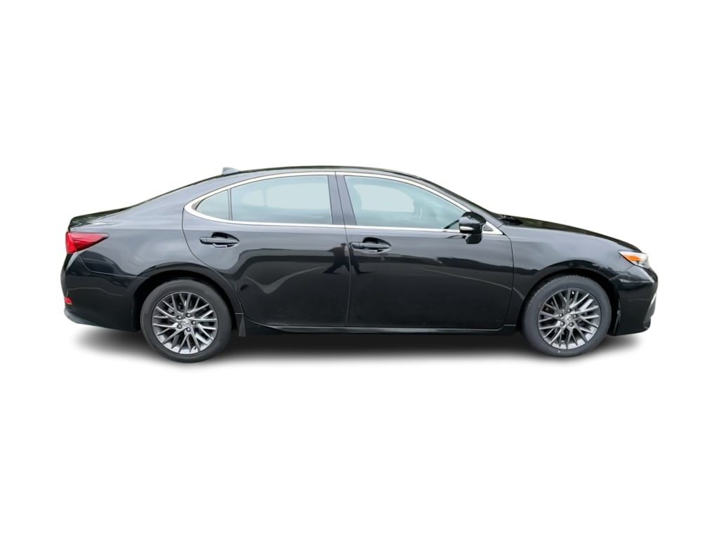Thumbnail: 2018 Lexus ES - 23