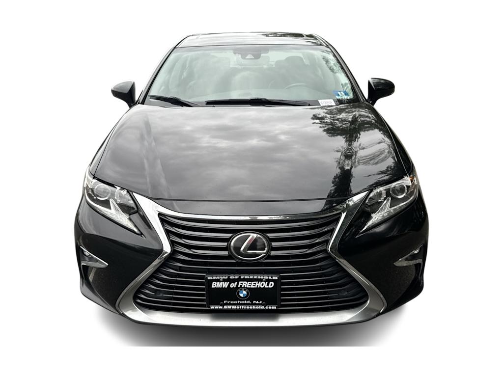 Thumbnail: 2018 Lexus ES - 24