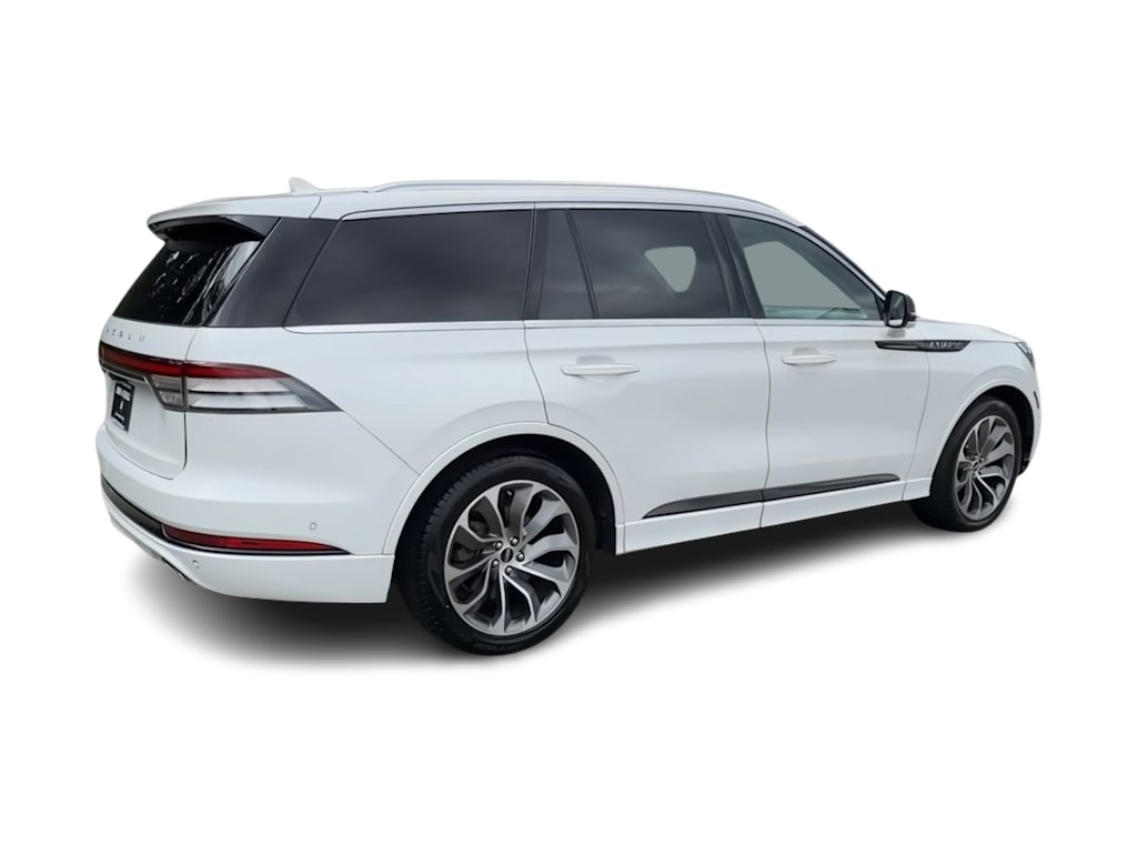 Thumbnail: 2022 Lincoln Aviator - 23