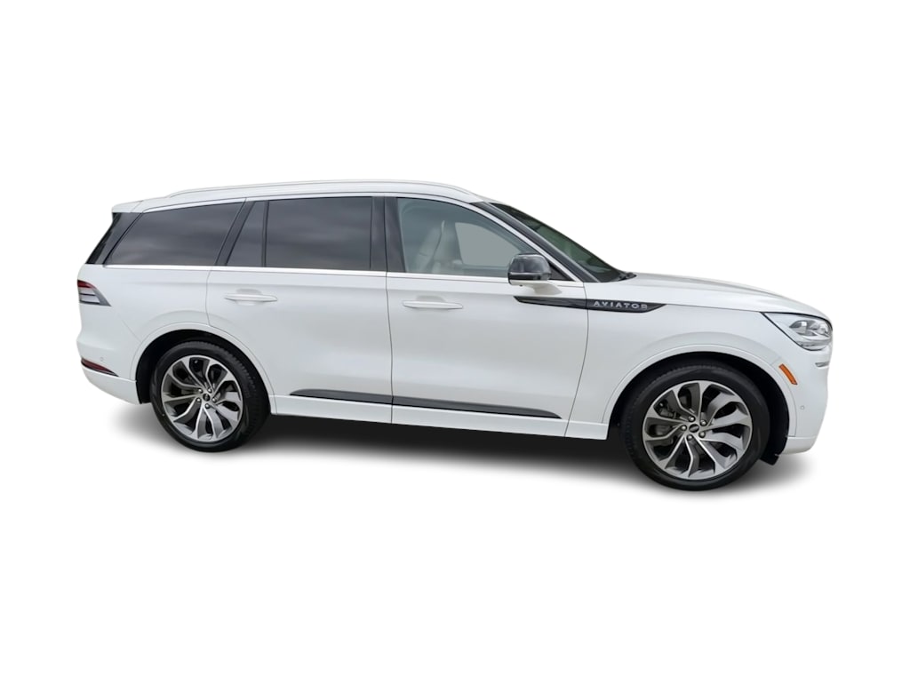 Thumbnail: 2022 Lincoln Aviator - 24