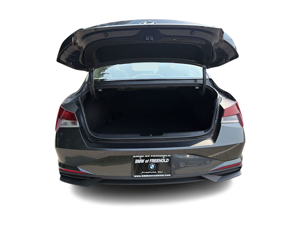 Thumbnail: 2021 Hyundai Elantra - 17