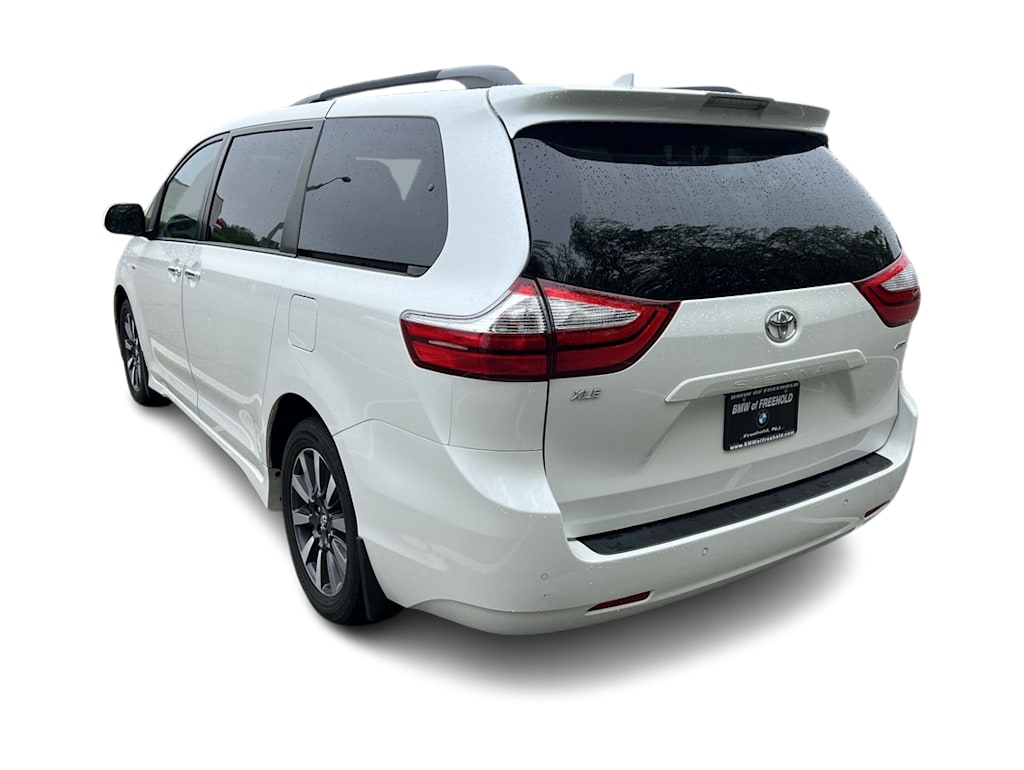 2019 Toyota Sienna XLE Premium 24
