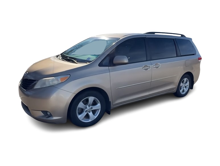 2011 Toyota Sienna LE 3