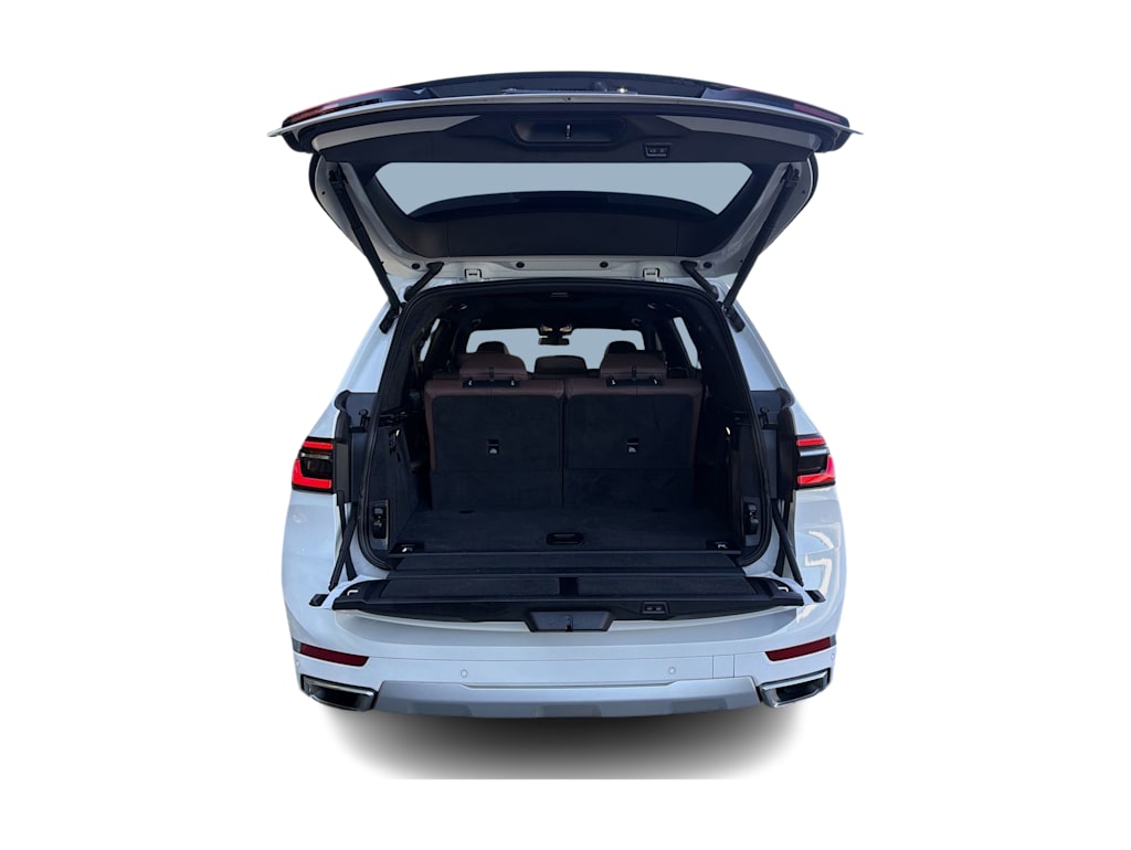 Thumbnail: 2024 BMW X7 - 17