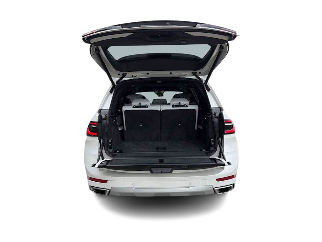 Thumbnail: 2024 BMW X7 - 17