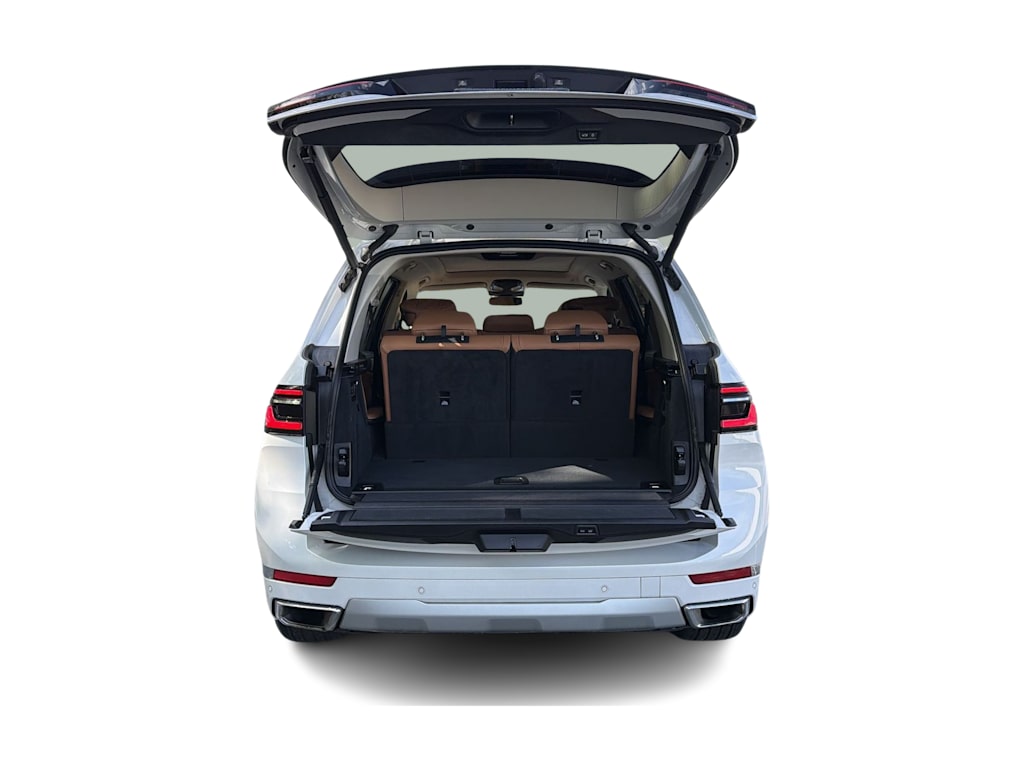 Thumbnail: 2023 BMW X7 - 16