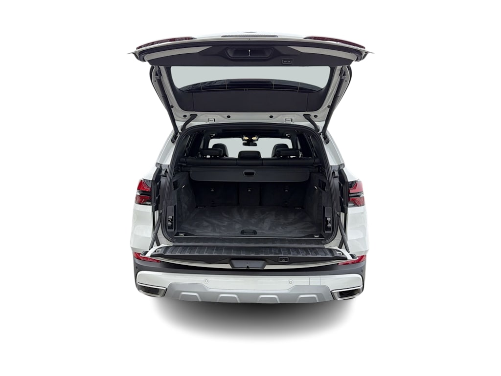 Thumbnail: 2026 BMW X5 - 16