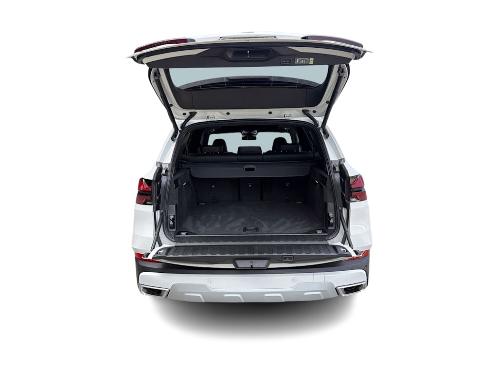 Thumbnail: 2026 BMW X5 - 16