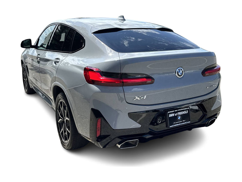 Thumbnail: 2023 BMW X4 - 3
