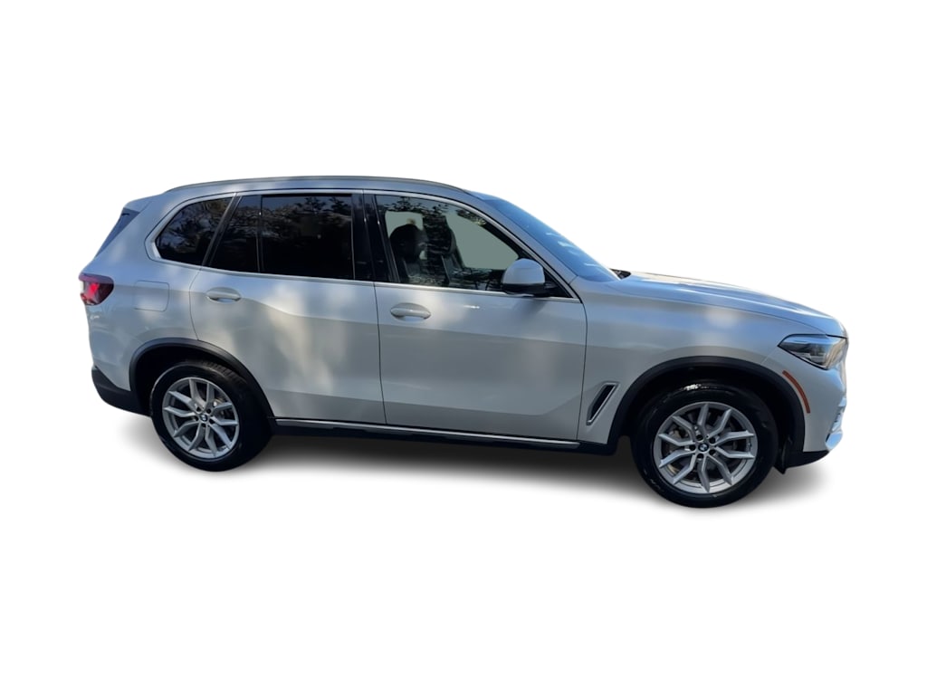 Thumbnail: 2022 BMW X5 - 22