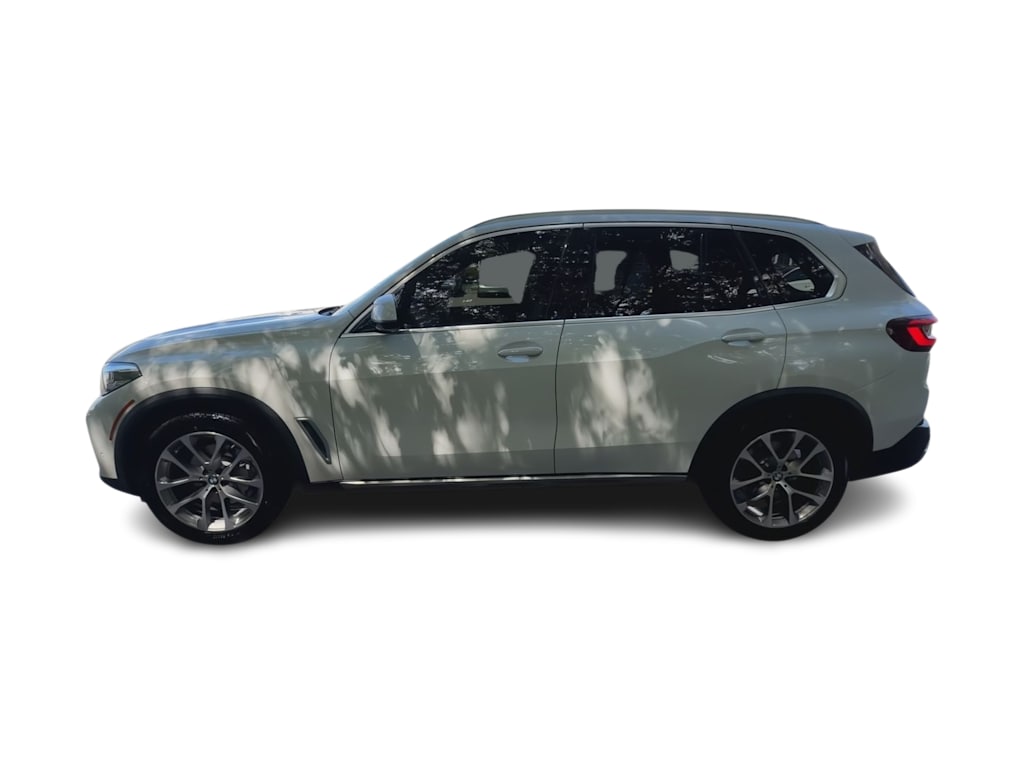 Thumbnail: 2023 BMW X5 - 3