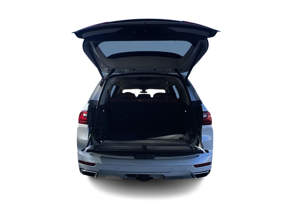 Thumbnail: 2021 BMW X7 - 17