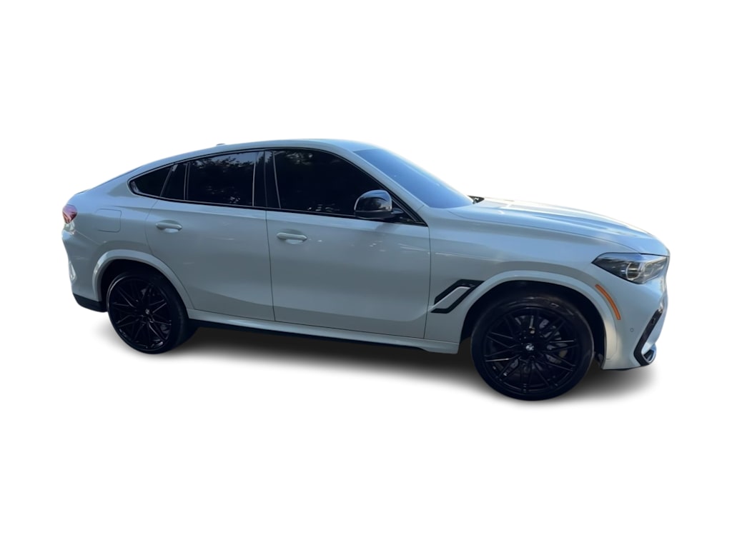 Thumbnail: 2022 BMW X6 - 21