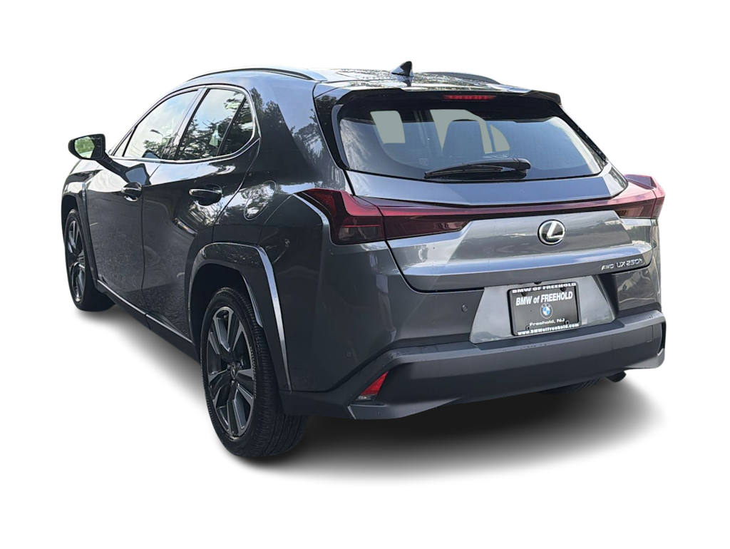 Thumbnail: 2024 Lexus UX - 25