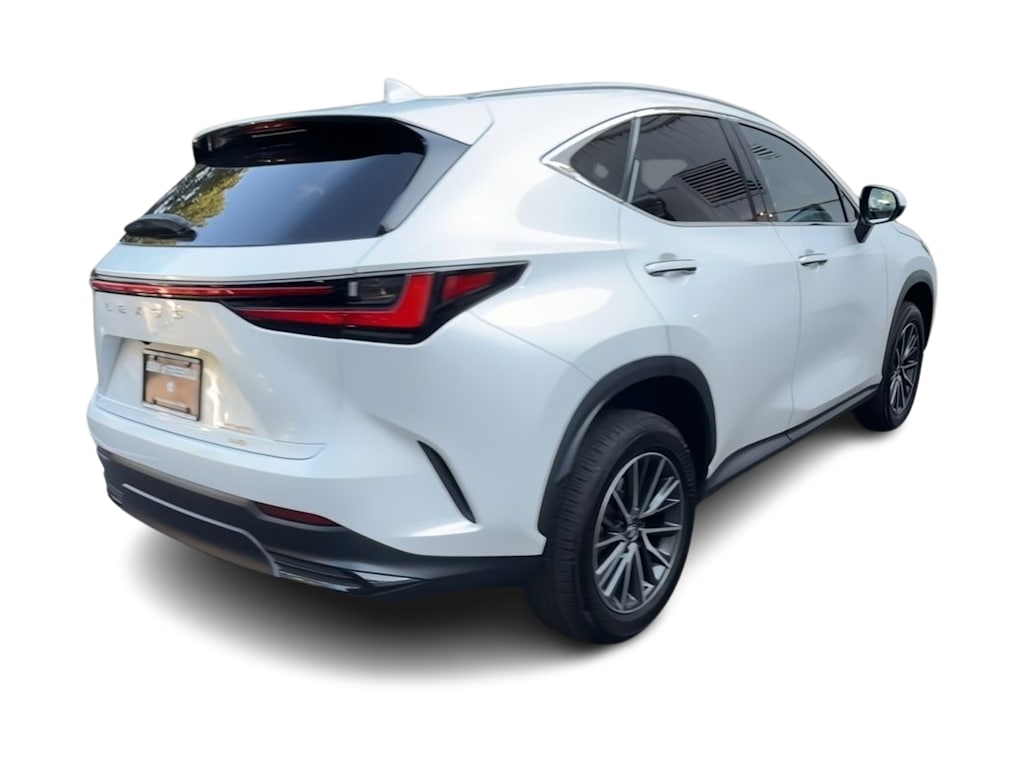 Thumbnail: 2024 Lexus ES - 24
