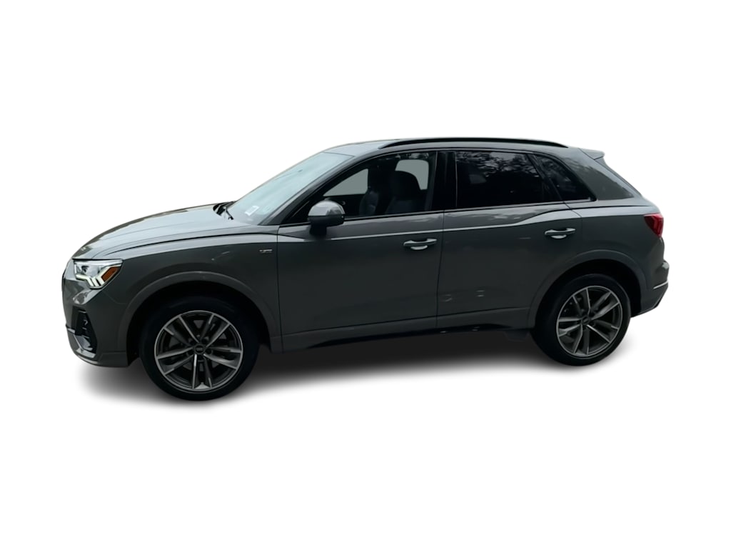 Thumbnail: 2022 Audi Q3 - 3